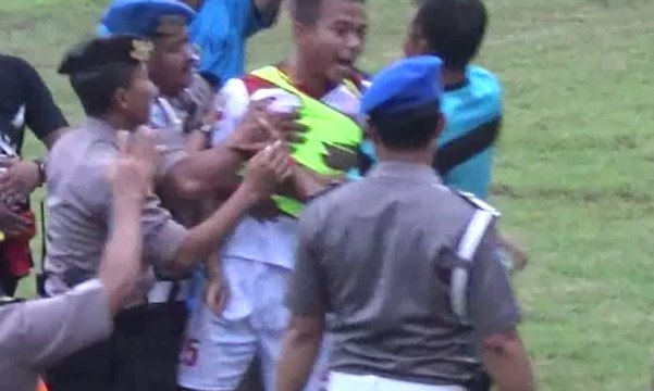 Laga Persis Solo VS Sragen United Ricuh