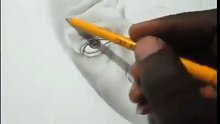 Le Talent de ce Déssinateur va vous épater... Regardez et Devinez Qui il s'apprête à dessiner !