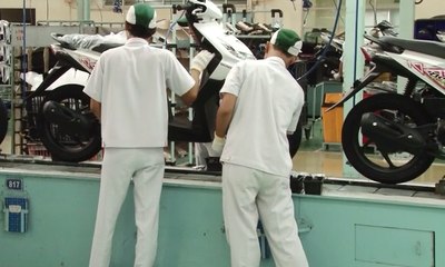 Buruh dan Pekerja Dominasi Dunia Kerja di Indonesia