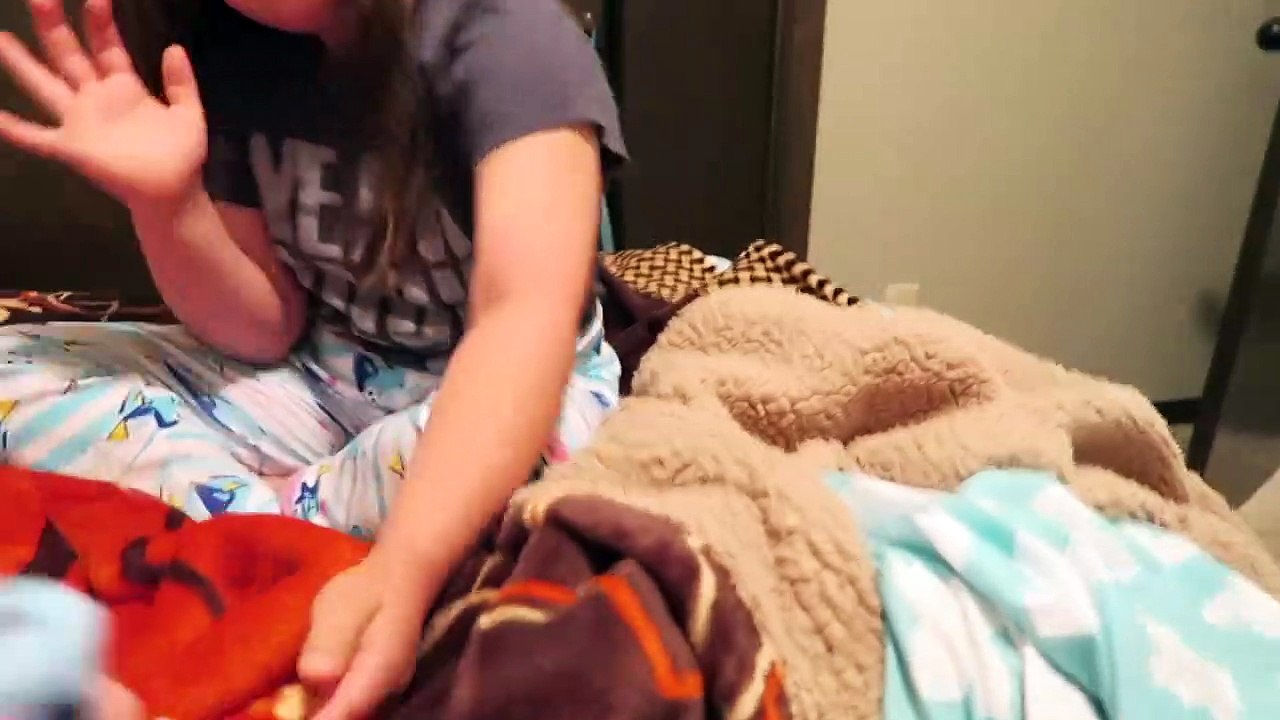 Daisy Picks Her First Prize!-WEi6Tkf_
