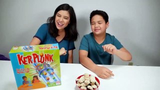 Fun Kids games - KerPlunk Game Challenge! Kerplunk Challenge Kids Toys Review videos-R3nL