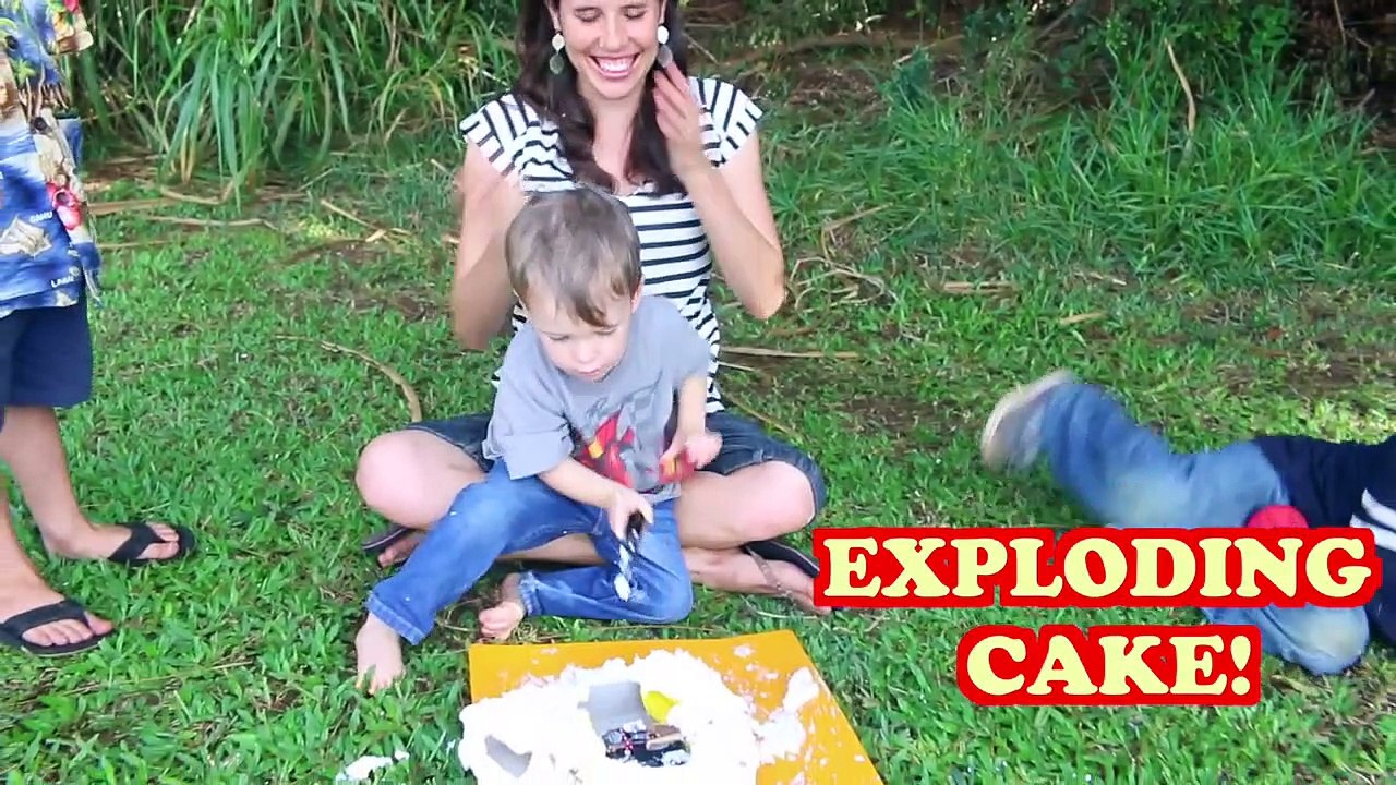 Food Prank GROSS EXPLODING CAKE CHALLENGE April Foods School Lunch Kids Parents Prank BALLOON CAKE-IejO