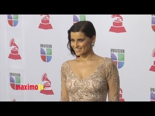 下载视频: Nelly Furtado XIII Latin Grammy Awards Alfombra Verde ARRIVALS