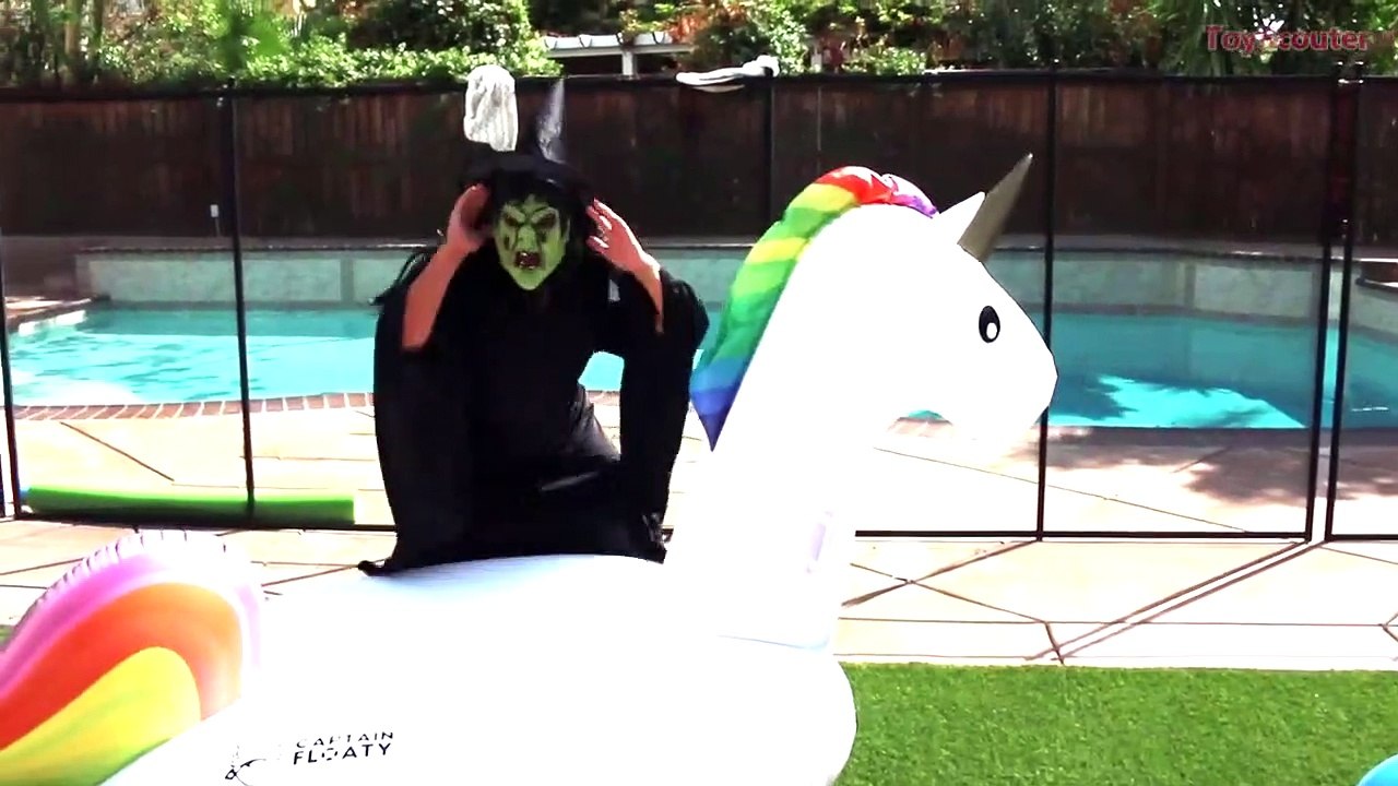 Frozen Elsa BABY Poop VS Syringe! w_ Spiderman PAW Patrol Chase & Minnie in Real Life!-hGJsr