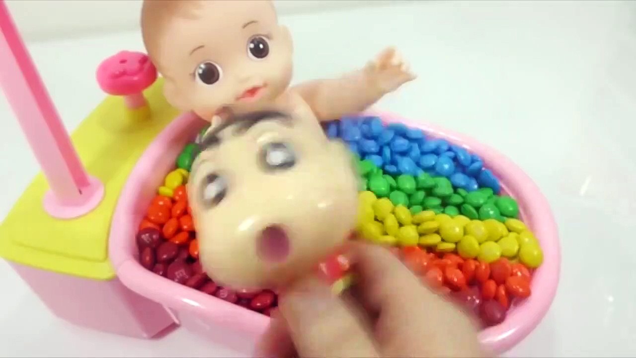 Learn Colors Slime Surprise Eggs Play Doh Toys Learn Numbers Baby Doll Bath Time M&M Chocolate-7BRKVs