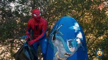 GIANT EGG SURPRISE OPENING BATMAN VS SPIDERMAN Super Heroes Toys & Real Life Superhero Kids Video-WJpc