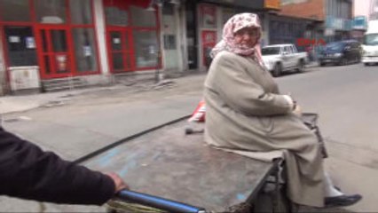 Kars Komşusunu Evine Seyyar Aracında Taşıdı