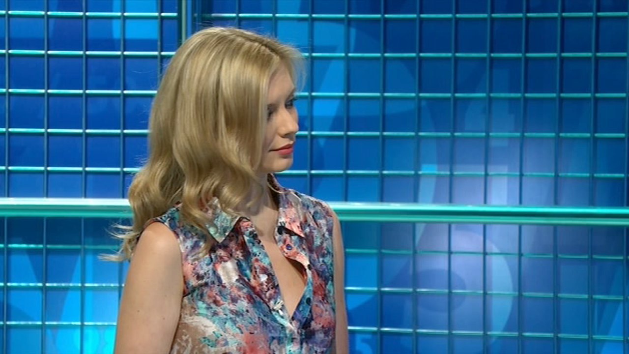Rachel Riley - Countdown 76x080 2017,05,02 1410c