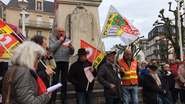Rassemblement du 1er mai sur le cours Jonville