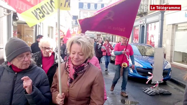 Pont-l'Abbé. 1er-Mai : une centaine de personnes défilent