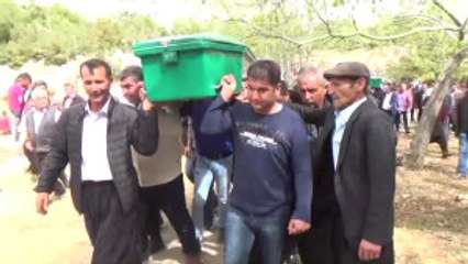 Denizde Boğulan 2 Arkadaşın Cenazesi Defnedildi