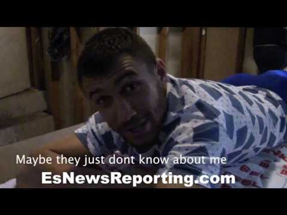 Epic Vasyl Lomachenko says no one came up to him to take a pic ! -esnews EsNews Boxing