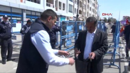 Sivas 1 Mayıs'ı 300 Kişi Kutladı, 540 Polis Görev Aldı