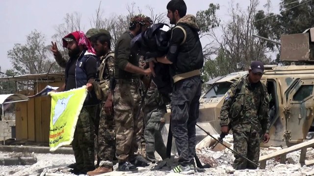 Yihadistas, a punto de perder ciudad clave en norte de Siria