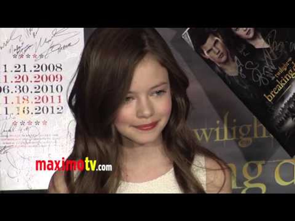 Mackenzie Foy TWILIGHT Breaking Dawn Part 2 Premiere ARRIVALS