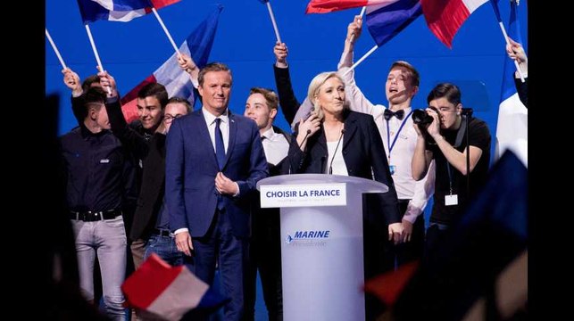 Meeting Marine Le Pen : Nicolas Dupont-Aignan ovationné, il s'en prend au parti Les Républicains (vidéo)