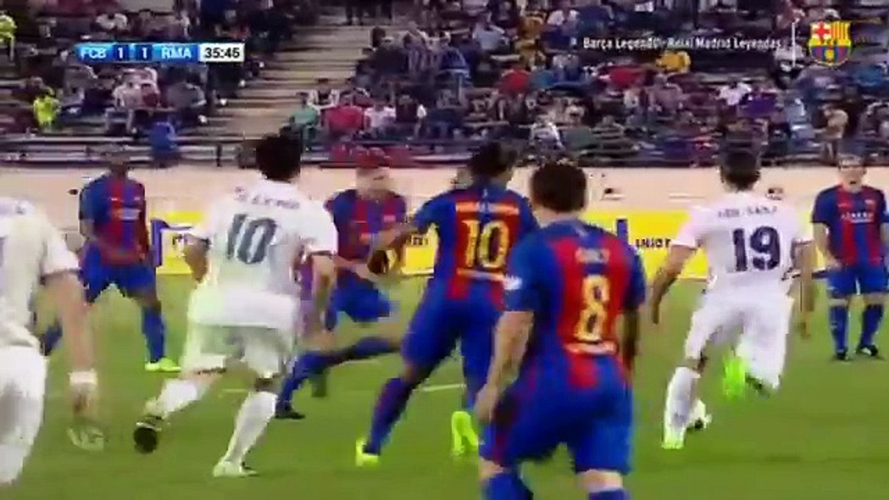 Ronaldinho vs Real Madrid Legends