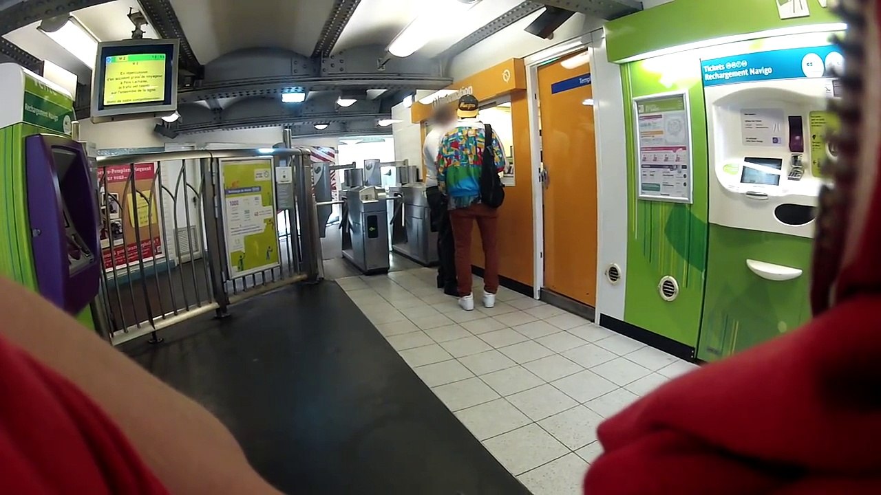 Le QI d'Hakim - EPISODE 1 : Dans le métro