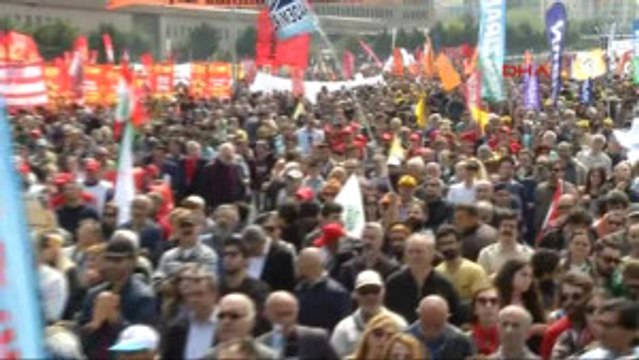 Türk Tabipleri Birliği Başkanı Raşit Tükel, Bakırköy'deki 1 Mayıs Kutlamalarında Konuştu