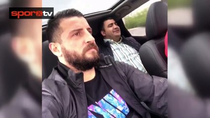 Ümit Özat'tan muhteşem türkü!