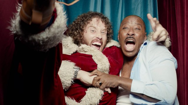 Office Christmas Party Review – Jason Bateman, Olivia Munn, T.J. Miller