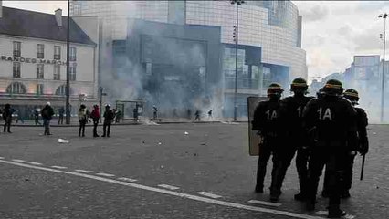 Enfrentamientos en una manifestación del 1 de mayo en París