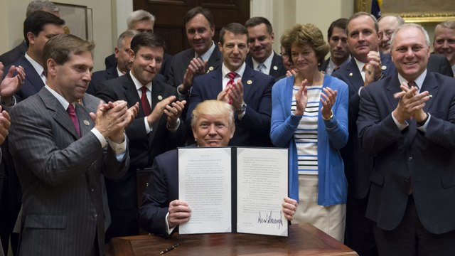 Trump signs order authorizing offshore oil drilling