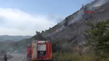 Izmir Menderes'te Makilik Bölgede Yangın