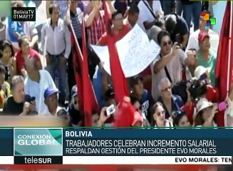 Скачать видео: Trabajadores bolivianos aplauden incremento salarial aprobado por Evo