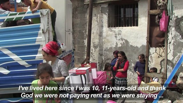 Residents forced to leave Turkish district hit by clashes