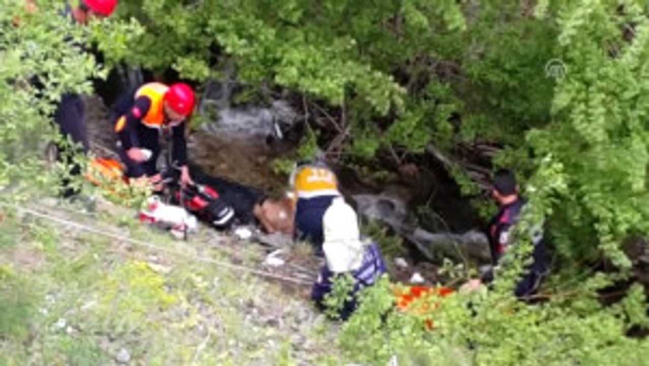 Arazi Aracı Uçuruma Devrildi: 1 Yaralı