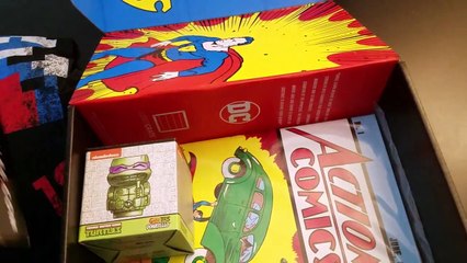 Unboxing: Loot Crate - January 2017