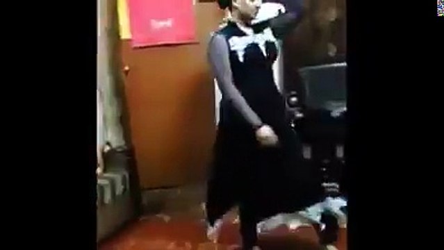 یہ ڈانس دیکو کمال کا ڈانس کیا اس نے تو