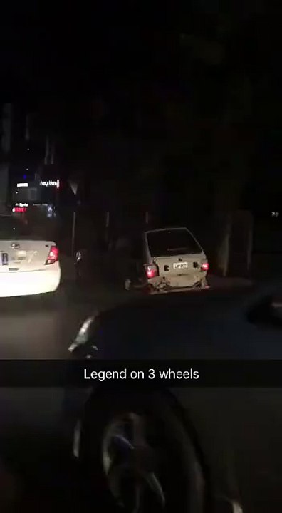 3 wheel driving car