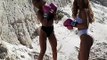 Joana Duarte e Beatriz Moniz Ramos de bikini na praia