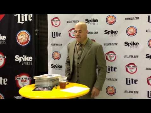 Tito Ortiz says he willl fight Fedor Emilianenko instead of Mitrione - esnews boxing bellator 172