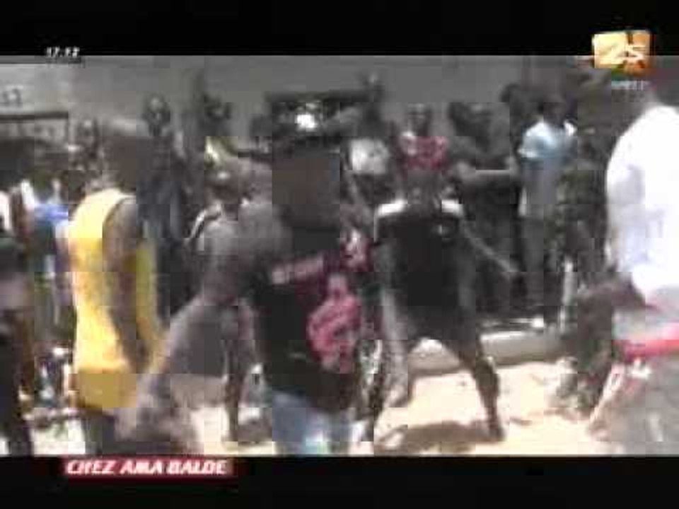 Chez Ama Baldé - Drapeau Bécaye Mbaye - 27 Mai 2012