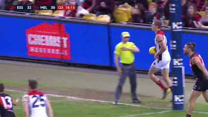 Melbourne vs Essendon: Third Quarter - Round 6, 2017