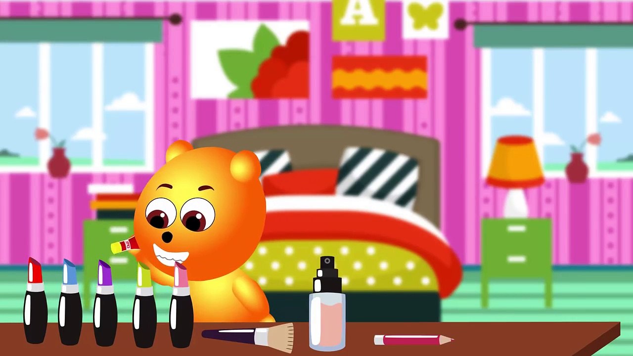 Gummy Bear They play with the tire    Surprise Eggs Play Doh Nursery Rhymes