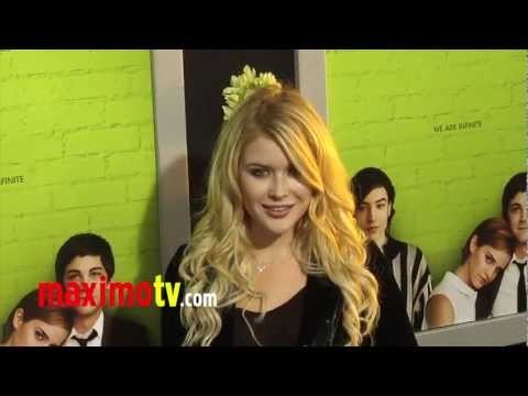 Renee Olstead at The Perks of Being a Wallflower Premiere ARRIVALS