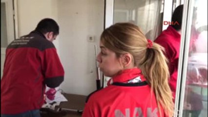 Bursa - Evin Balkonunda Sıkışan Çakalı 4 Gün Boyunca Besledi