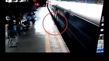 ghatkopar train accident 13 oct 2016  indian railway accident in Mumbai 2016-Ue9