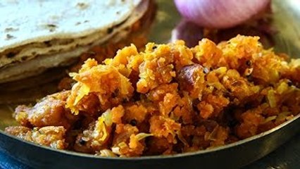 How To Make Zunka | Zunka Recipe | Maharashtrian Spicy Zunka Recipe | Best Zunka Recipe By Smita Deo