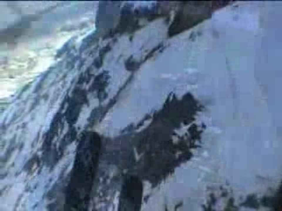 Extreme kiteskiing
