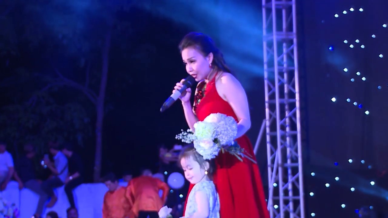 LK Khúc Hát Ân Tình,Ngày Đá Đơm Bông,Biển Tình - Cẩm Ly