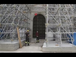 Скачать видео: Norcia (PG) - Terremoto, lavori di bonifica per chiesa S.Maria Argentea (02.05.17)