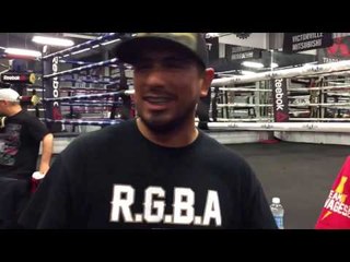 Misael Rodriguez's assistant tries to give SnowQueen a lecture look what happens - esnews boxing