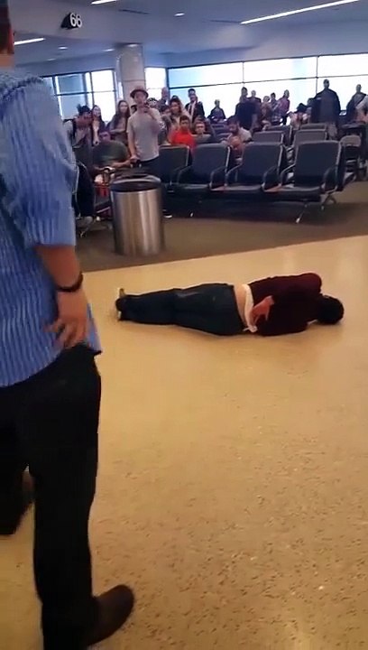 Quand tu essaies de contourner la sécurité dans un aéroport
