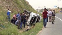 Gaziantep'te Yolcu Minibüsü Devrildi: 7 Yaralı