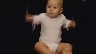 Bebe Toca La Bateria INCREIBLE!!! Bebe Divertido Bebe Chistoso Bebe Risa Bebe Tierno Bebe